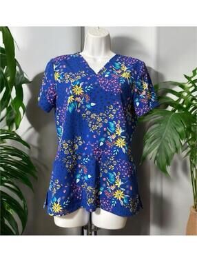 Women Cherokee Uniforms Blue Floral Design Short Sleeve V-Neck Scrub Top Sz XS